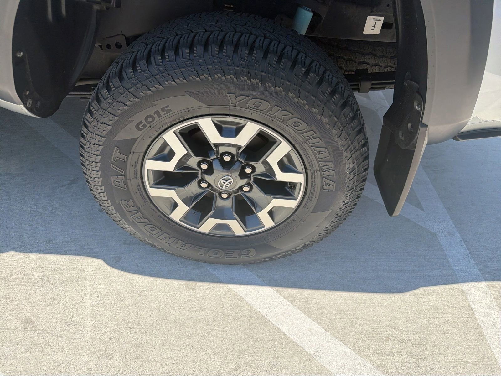 Used 2016 Toyota Tacoma TRD Off-Road w/ Towing Package AWD/4WD image 7