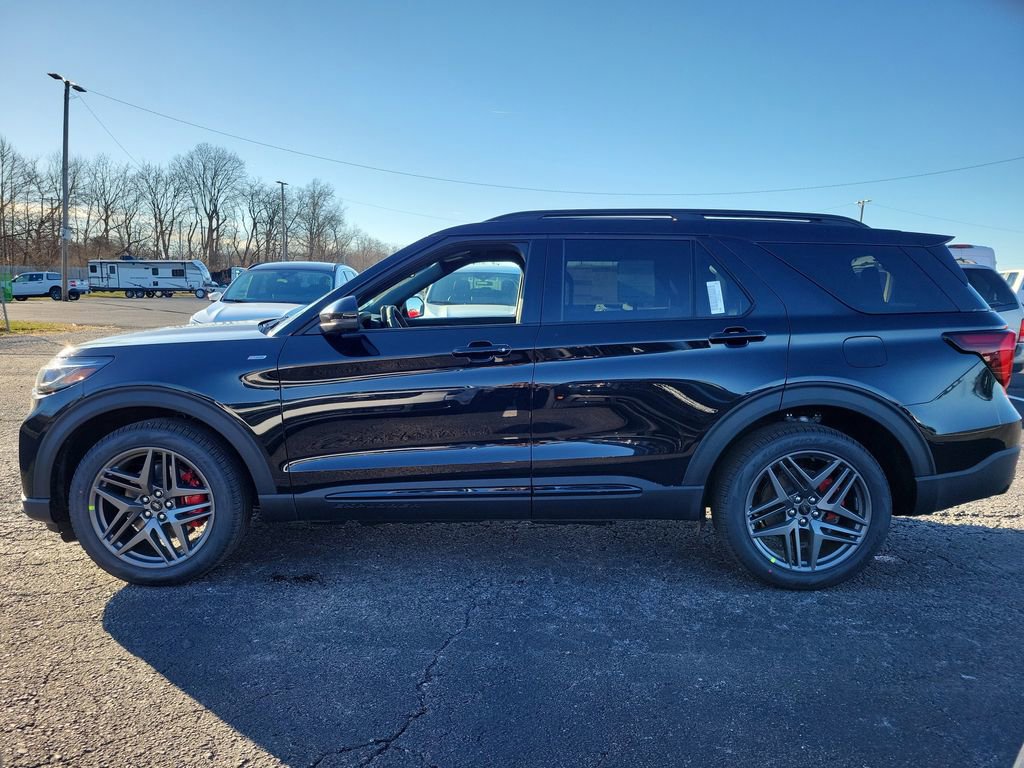New 2026 Ford Explorer ST-Line image 7