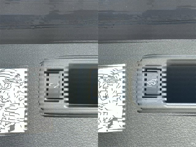 Used 2024 Toyota Highlander XLE image 36