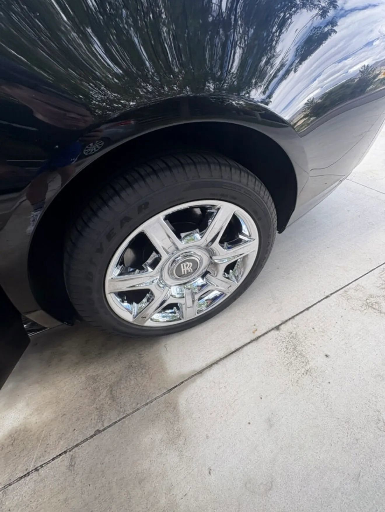 Used 2011 Rolls-Royce Ghost image 15