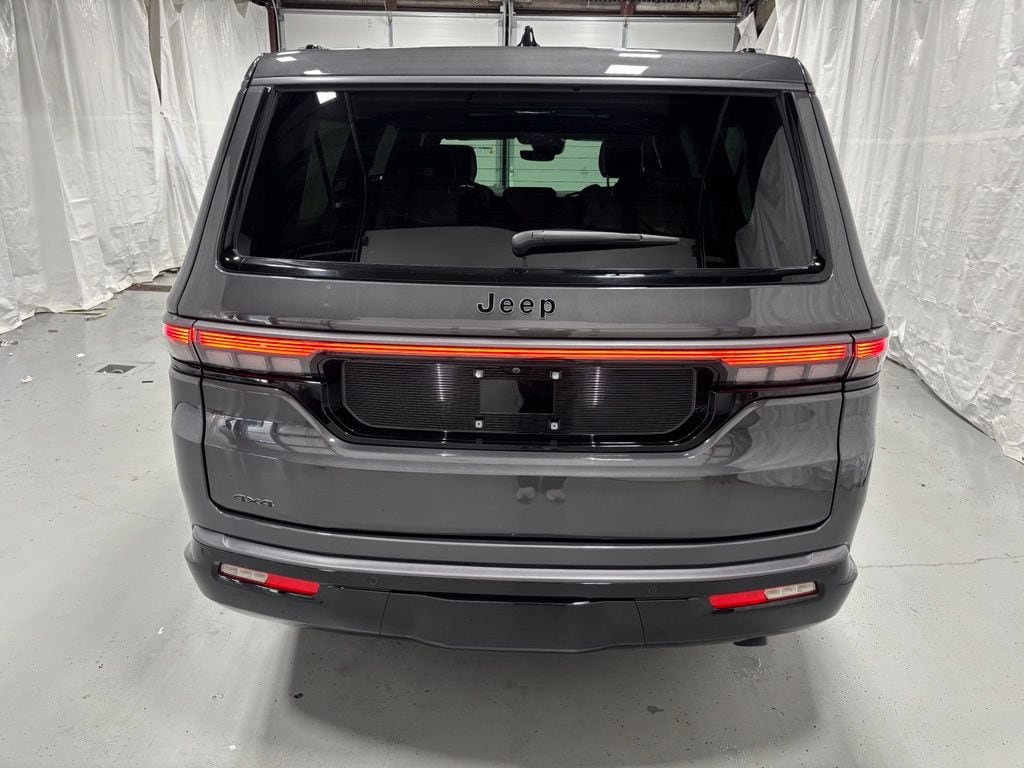 Used 2026 Jeep Grand Wagoneer L Limited AWD/4WD image 6