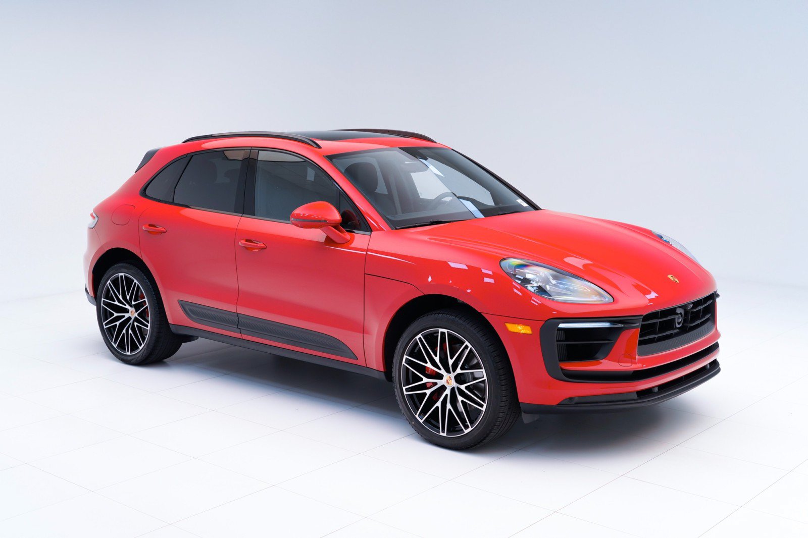 Certified 2023 Porsche Macan S AWD/4WD image 7