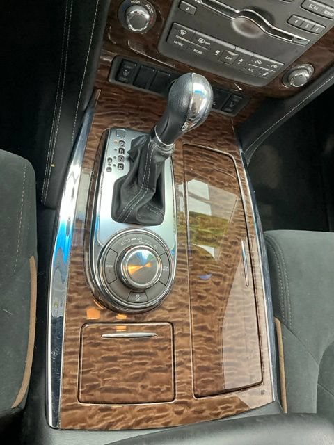 Used 2017 Nissan Armada SV AWD/4WD image 9