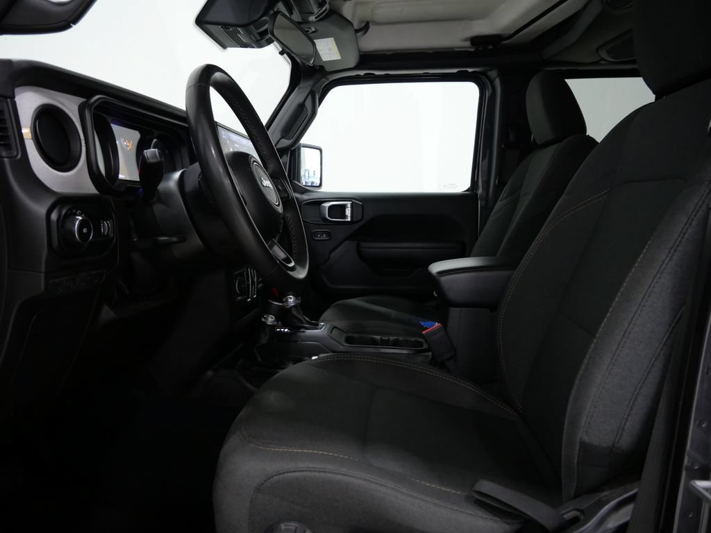 Used 2025 Jeep Wrangler Unlimited Sport AWD/4WD image 13