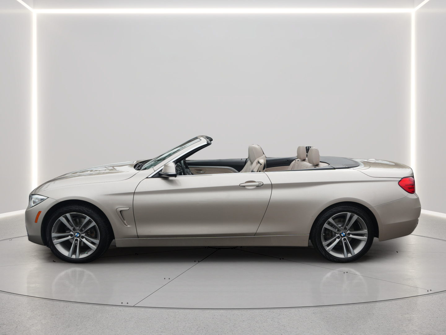 Used 2017 BMW 430i xDrive Convertible AWD/4WD image 4