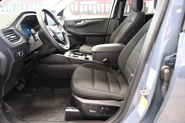 Used 2023 Ford Escape Active w/ Tech Pack #2 AWD/4WD image 10