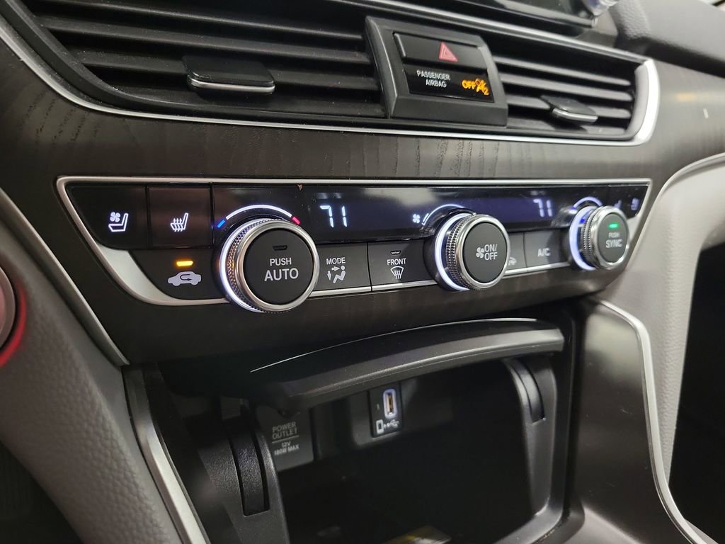 Used 2018 Honda Accord Touring image 18