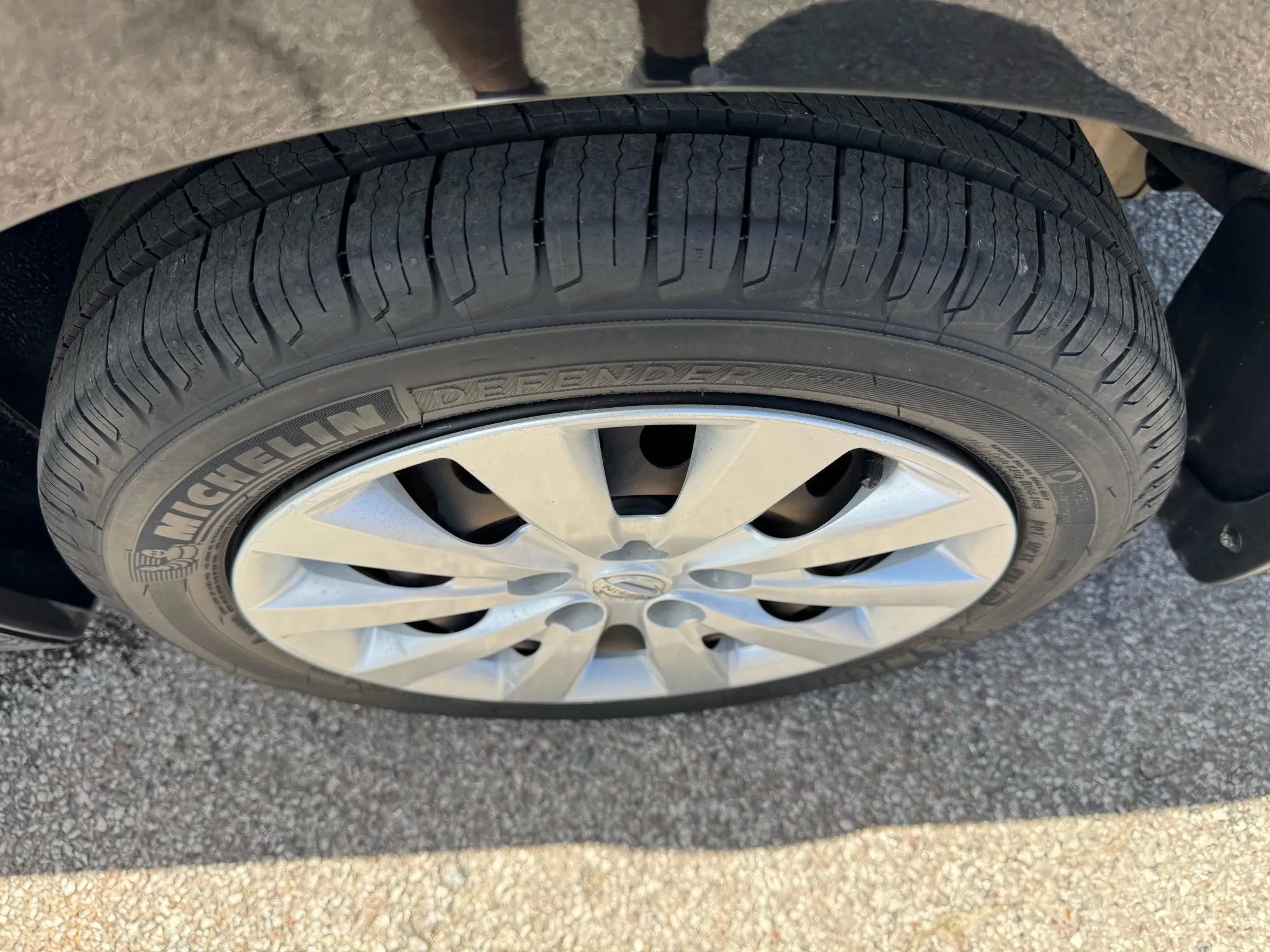 Used 2017 Nissan Sentra S image 25