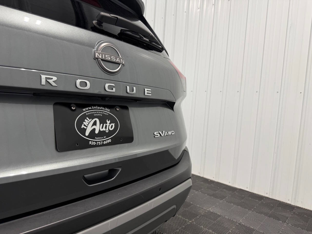 Used 2023 Nissan Rogue SV AWD/4WD image 5