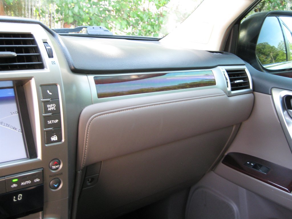 Used 2014 Lexus GX 460 w/ Premium Package AWD/4WD image 27