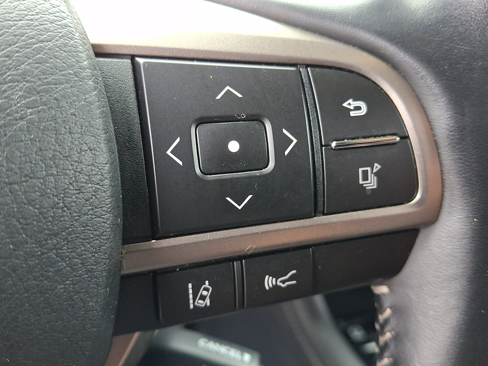 Used 2022 Lexus RX 350L Premium w/ Premium Package AWD/4WD image 22