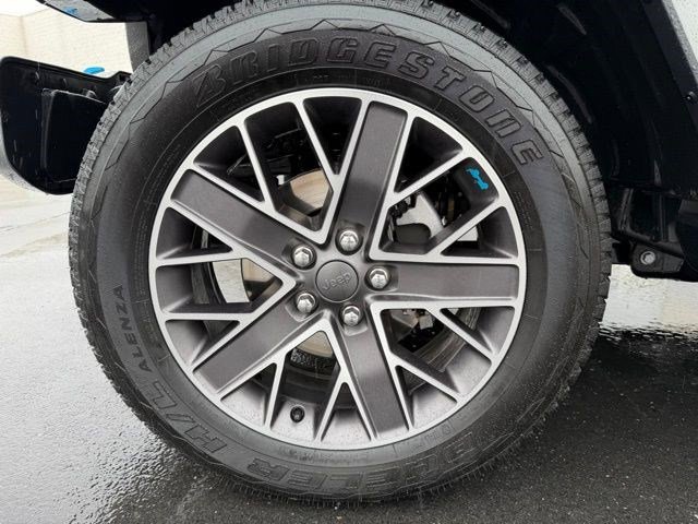 Used 2022 Jeep Wrangler Unlimited Sahara image 23