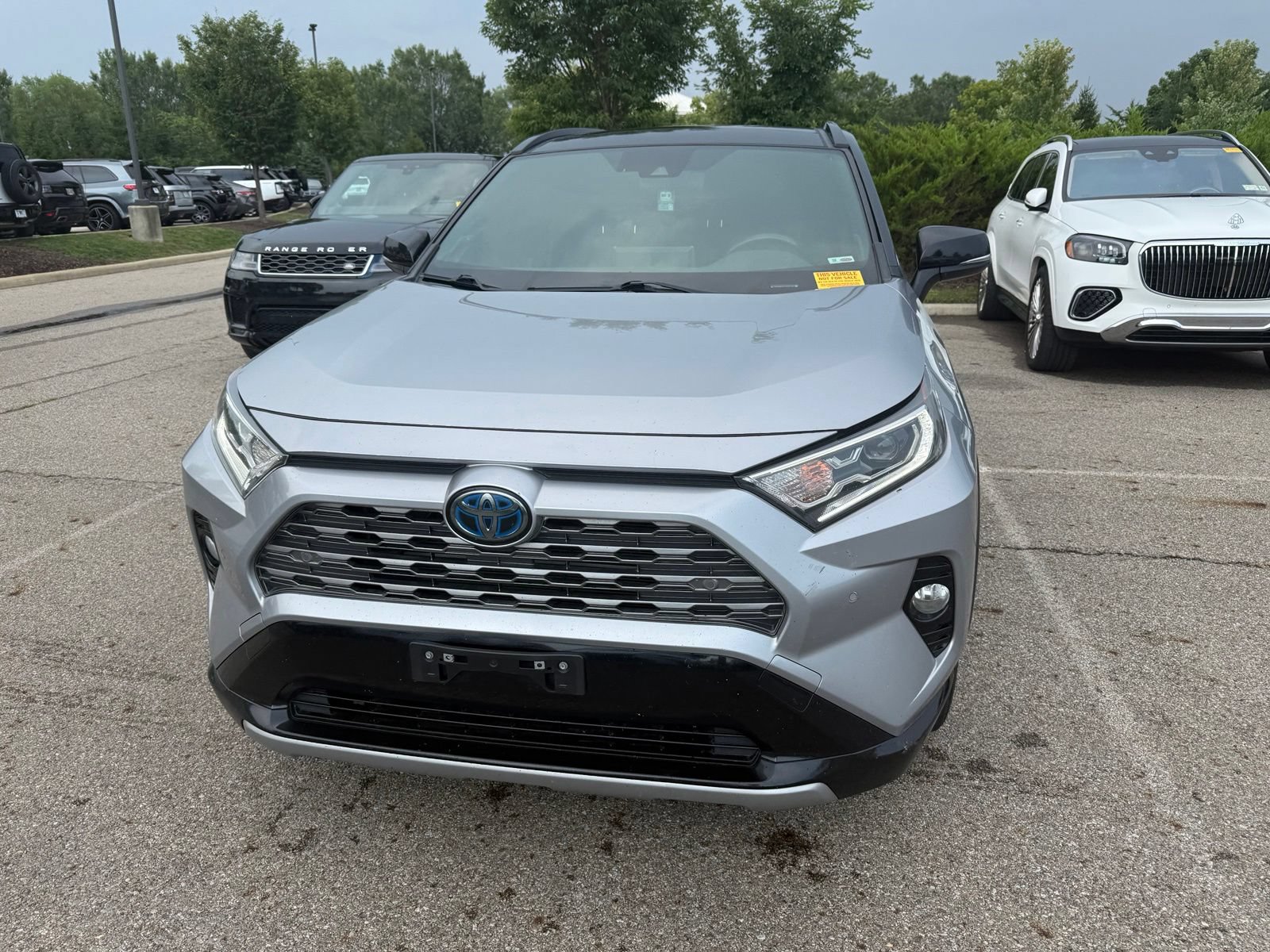 Used 2020 Toyota RAV4 XSE AWD/4WD image 2