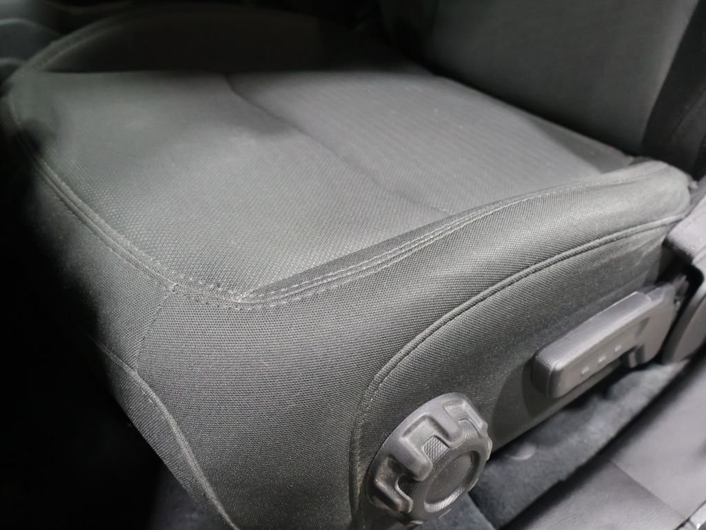 Used 2022 Jeep Wrangler Sport S image 12