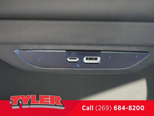 New 2026 Chrysler Pacifica Select FWD image 40