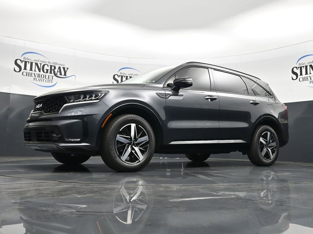 Used 2023 Kia Sorento EX image 19
