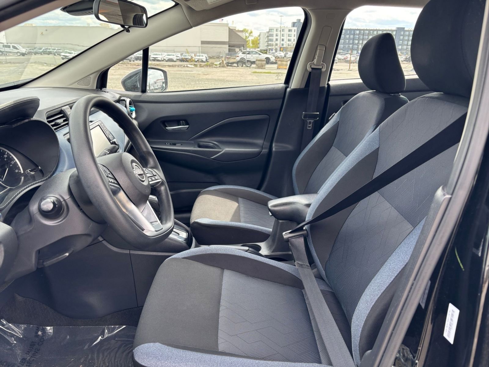 Used 2025 Nissan Versa SV FWD image 22