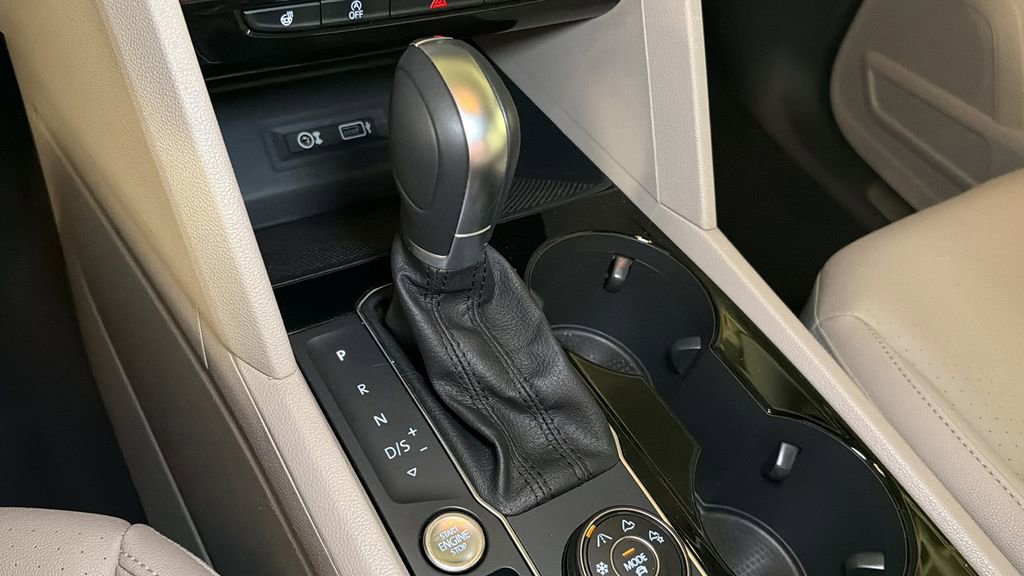 Used 2019 Volkswagen Atlas SEL R-Line image 32