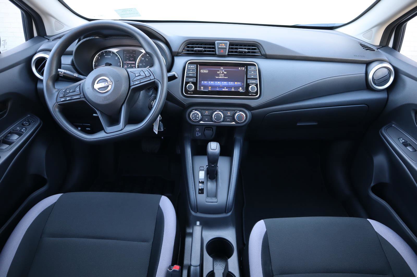 Used 2025 Nissan Versa S w/ Trunk Package image 23