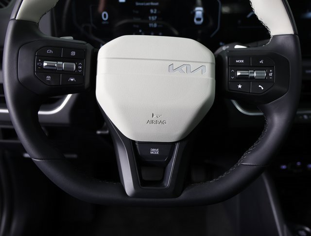 New 2025 Kia K4 GT-Line w/ GT-Line Sunroof Package image 12
