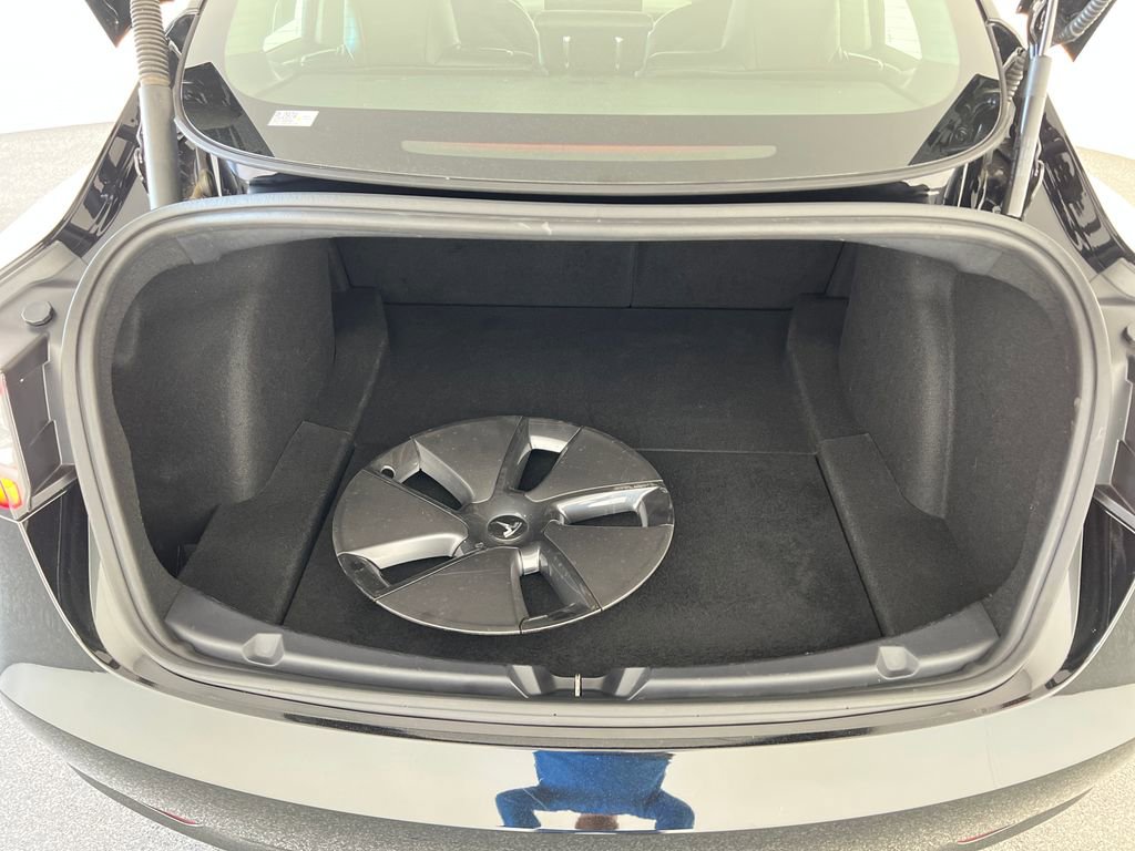 Used 2023 Tesla Model 3 Standard Range image 24