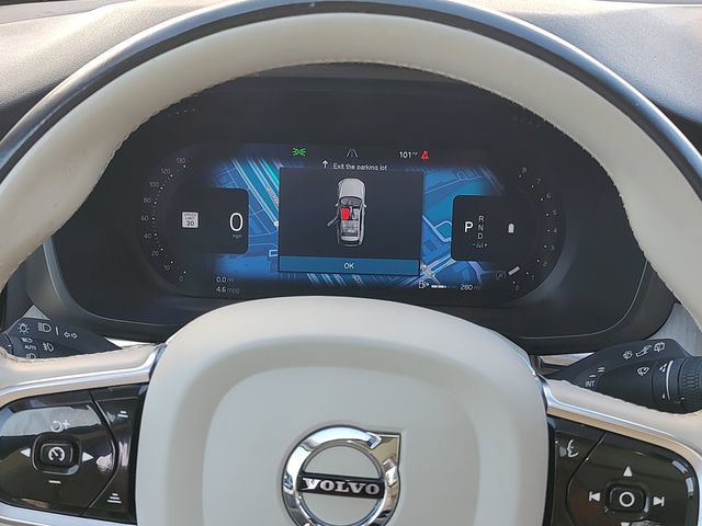 Used 2023 Volvo XC60 B5 Plus w/ Protection Package FWD image 12