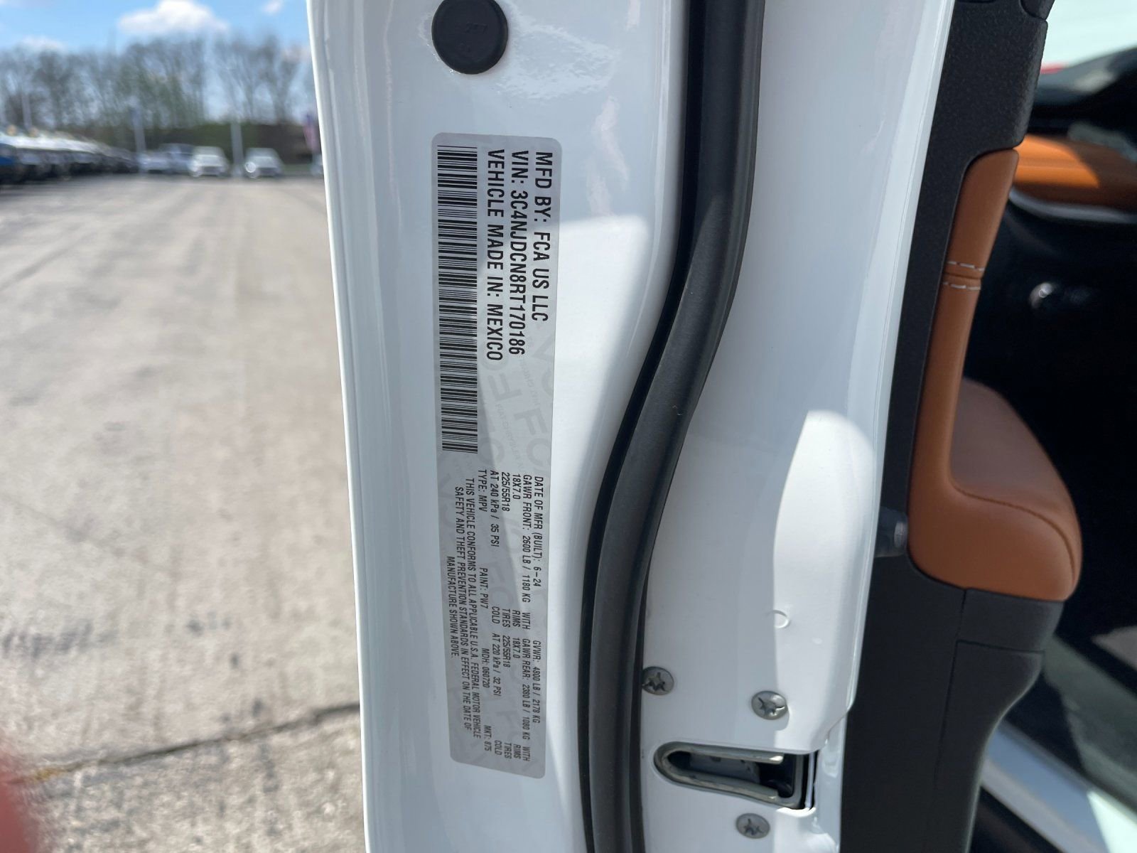 Used 2024 Jeep Compass Limited image 32