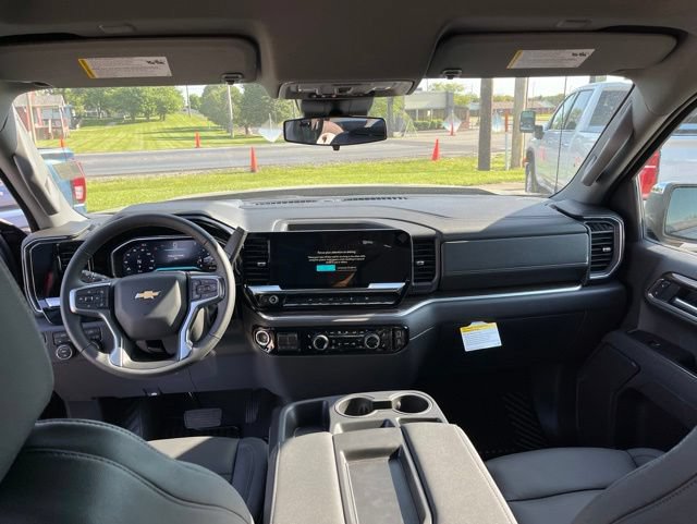 New 2026 Chevrolet Silverado 1500 LT w/ Leather Package AWD/4WD image 12