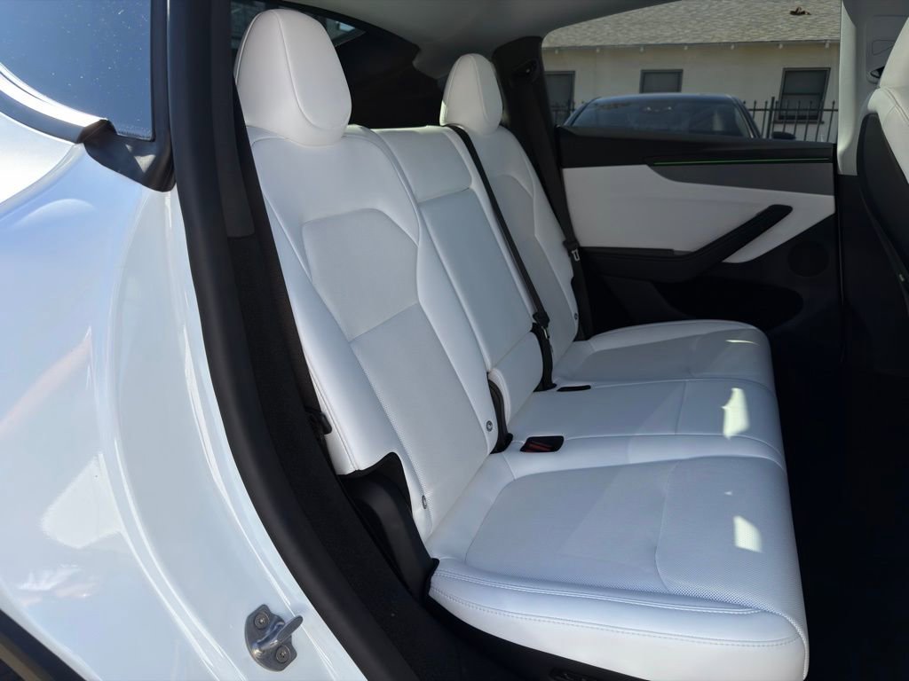 Used 2026 Tesla Model Y Long Range image 36