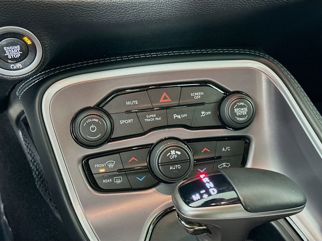 Used 2022 Dodge Challenger R/T w/ Performance Handling Group image 22