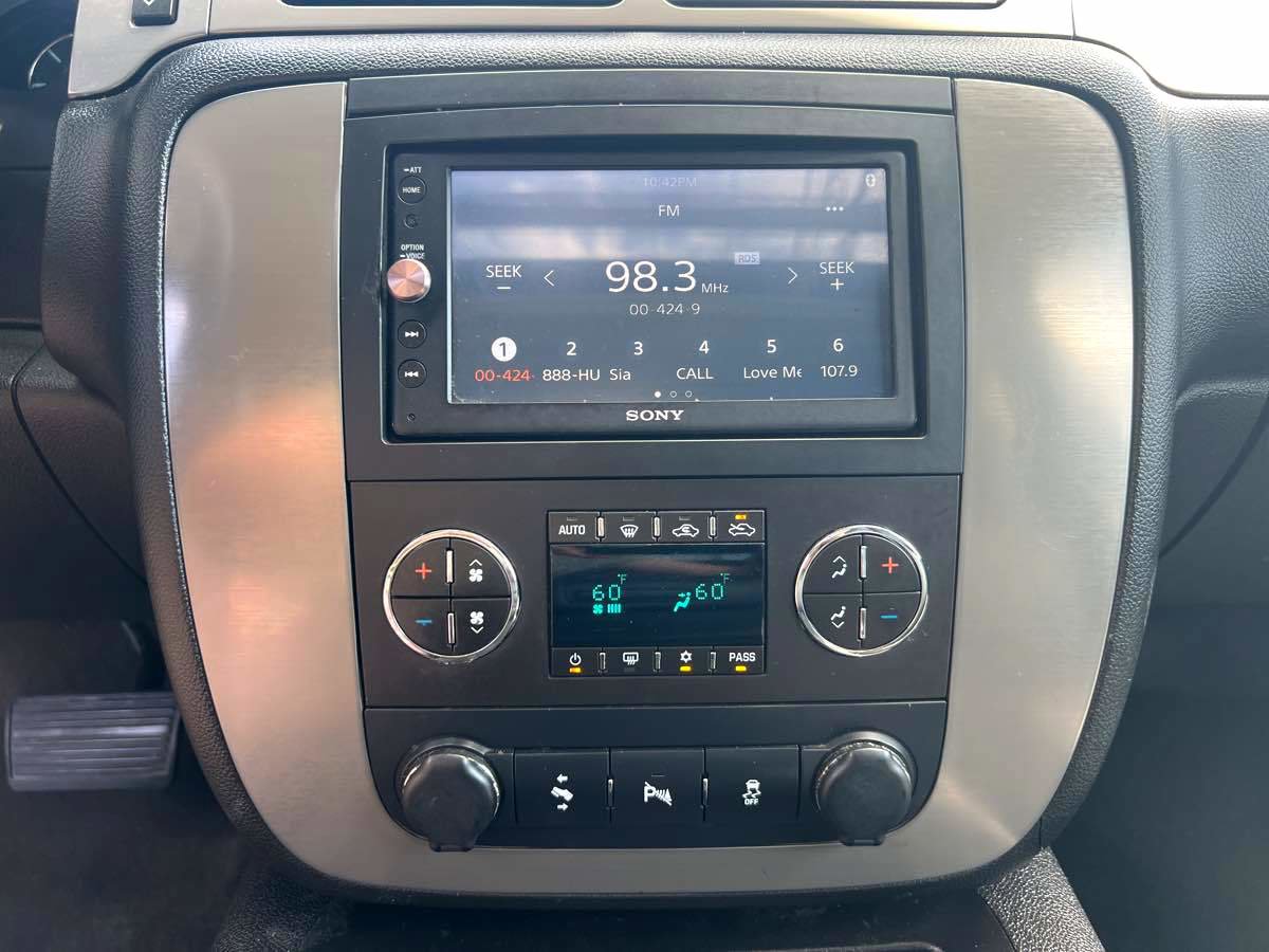 Used 2012 Chevrolet Avalanche LT w/ Suspension Package, Off-Road image 4