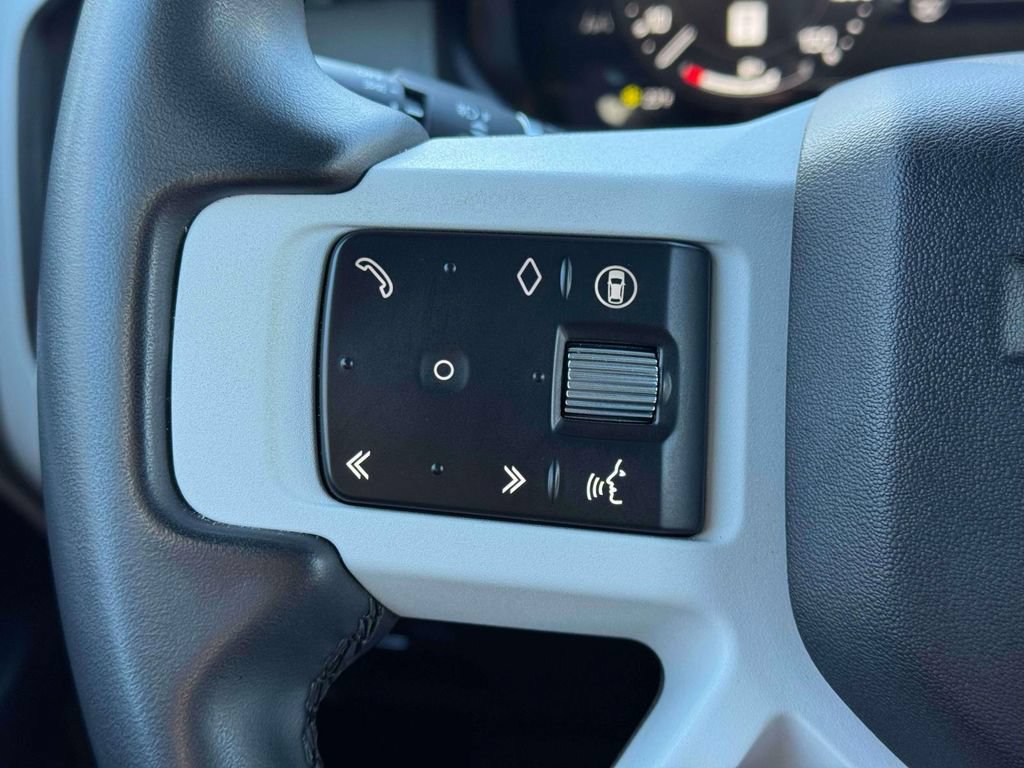 Used 2025 Land Rover Defender 110 S AWD/4WD image 23