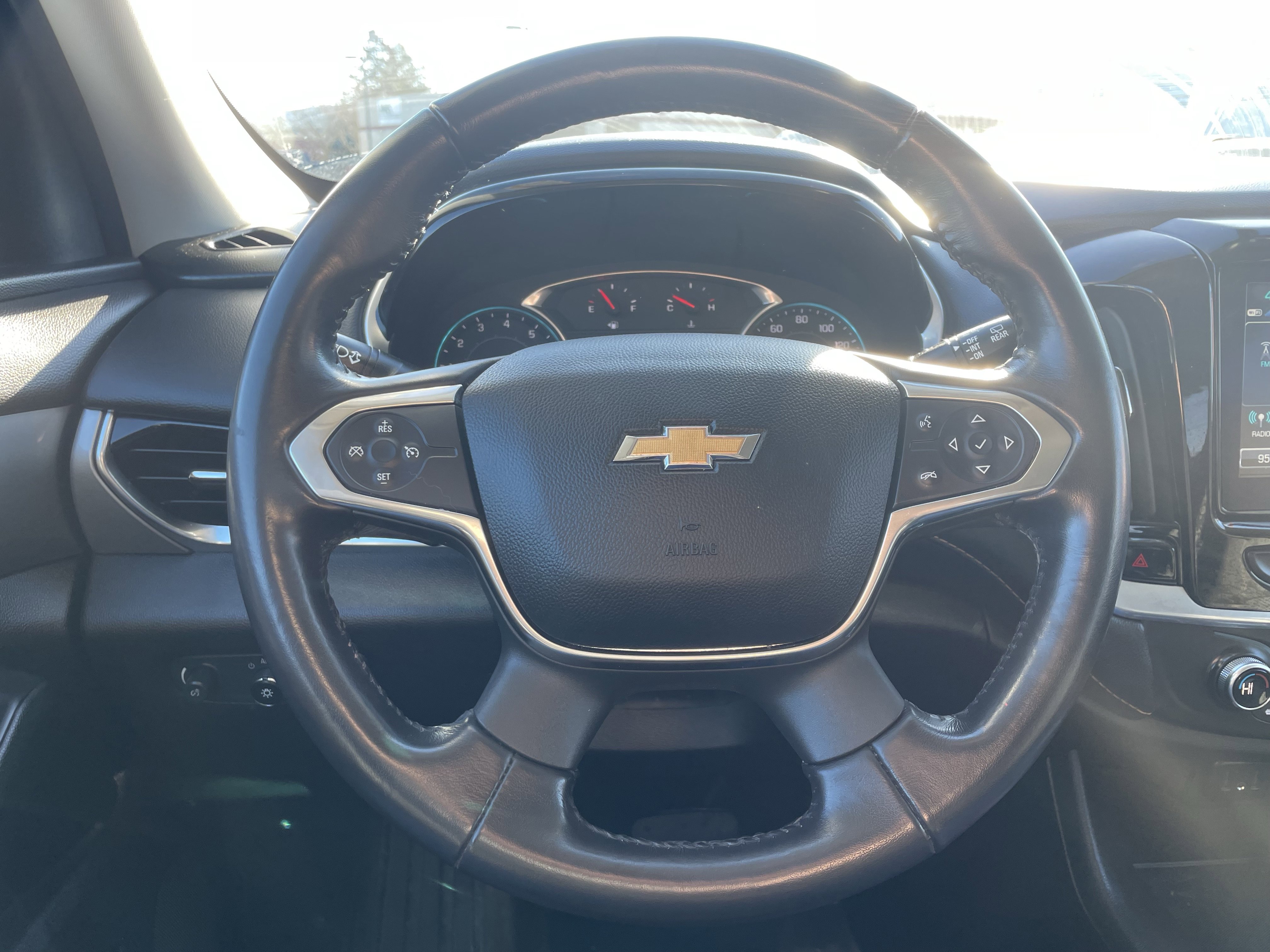 Used 2019 Chevrolet Traverse LT image 18