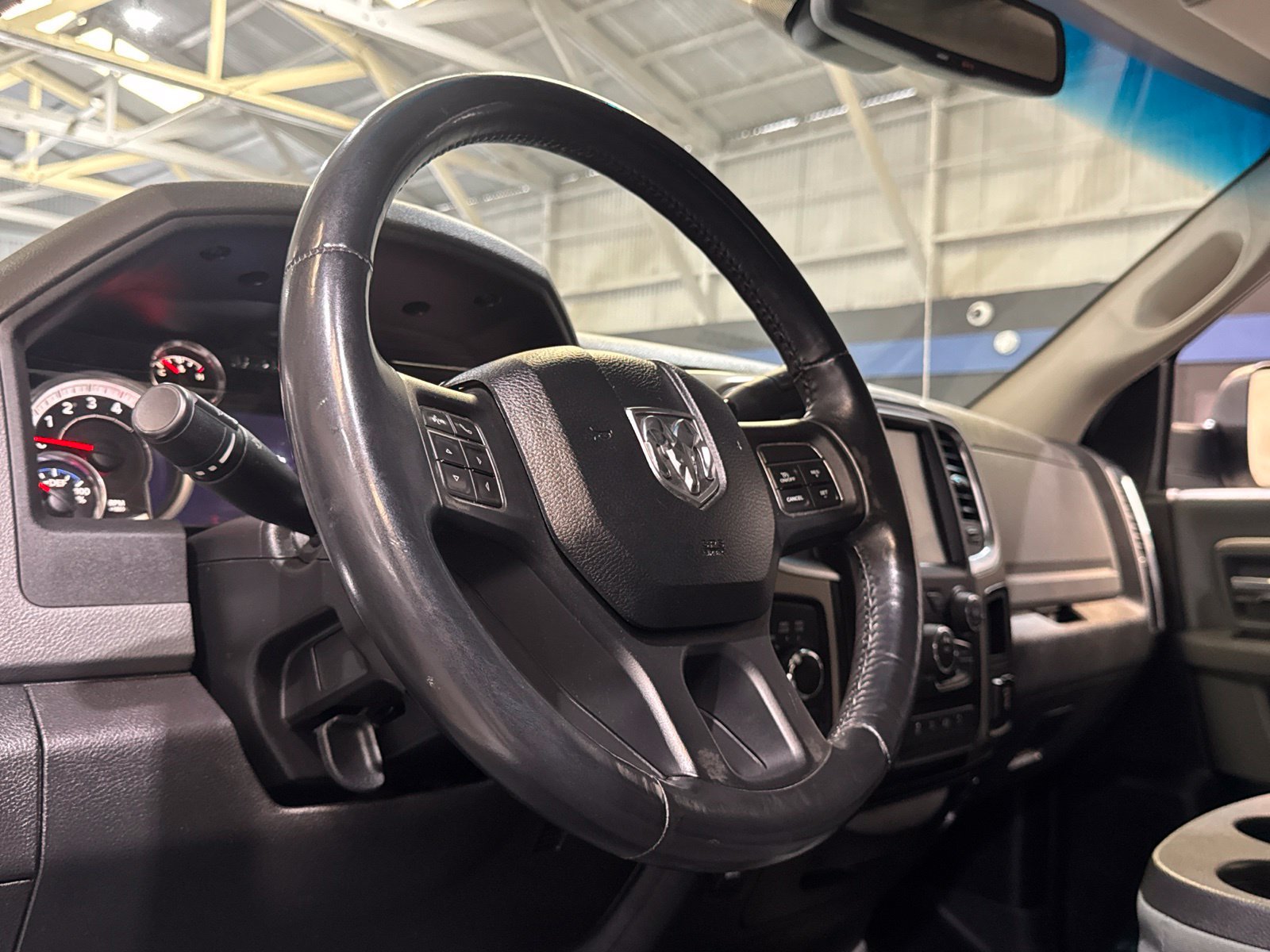Used 2014 RAM 2500 SLT w/ Luxury Group AWD/4WD image 28