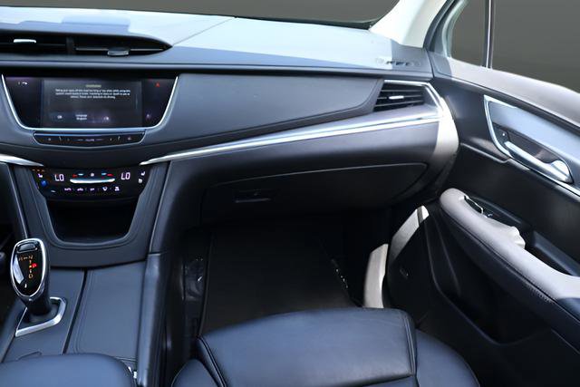 Used 2018 Cadillac XT5 Premium Luxury FWD image 19