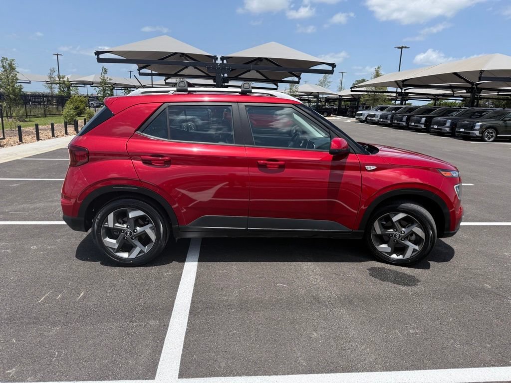Certified 2023 Hyundai Venue Limited FWD image 3
