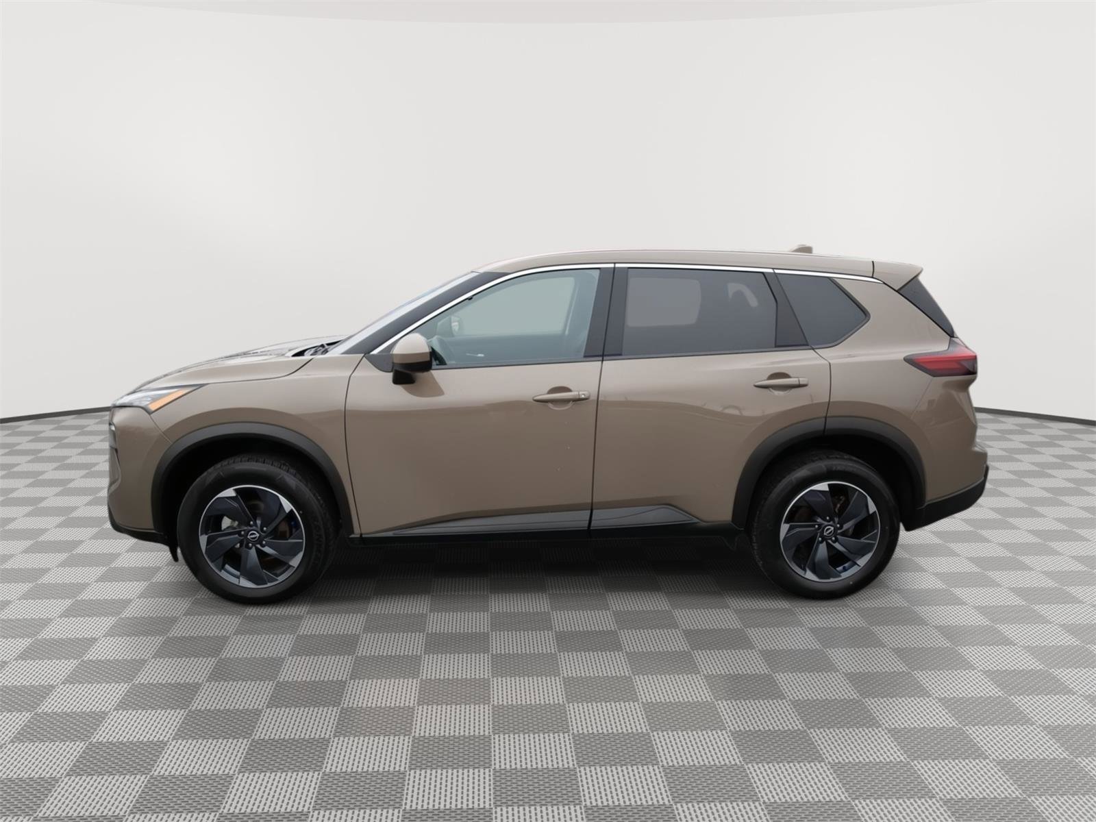 Used 2025 Nissan Rogue SV image 8