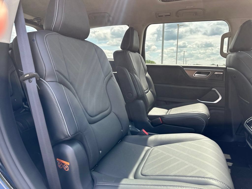 New 2027 INFINITI QX80 Luxe w/ Cargo Package AWD/4WD image 22
