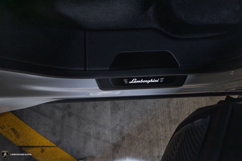 Used 2024 Lamborghini Urus S image 42