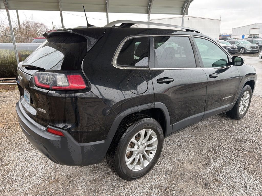 Used 2019 Jeep Cherokee Latitude w/ Popular Appearance Group image 3