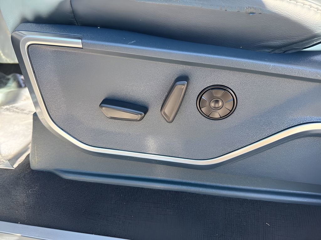 Used 2024 Ford F350 Limited w/ FX4 Off-Road Package image 10