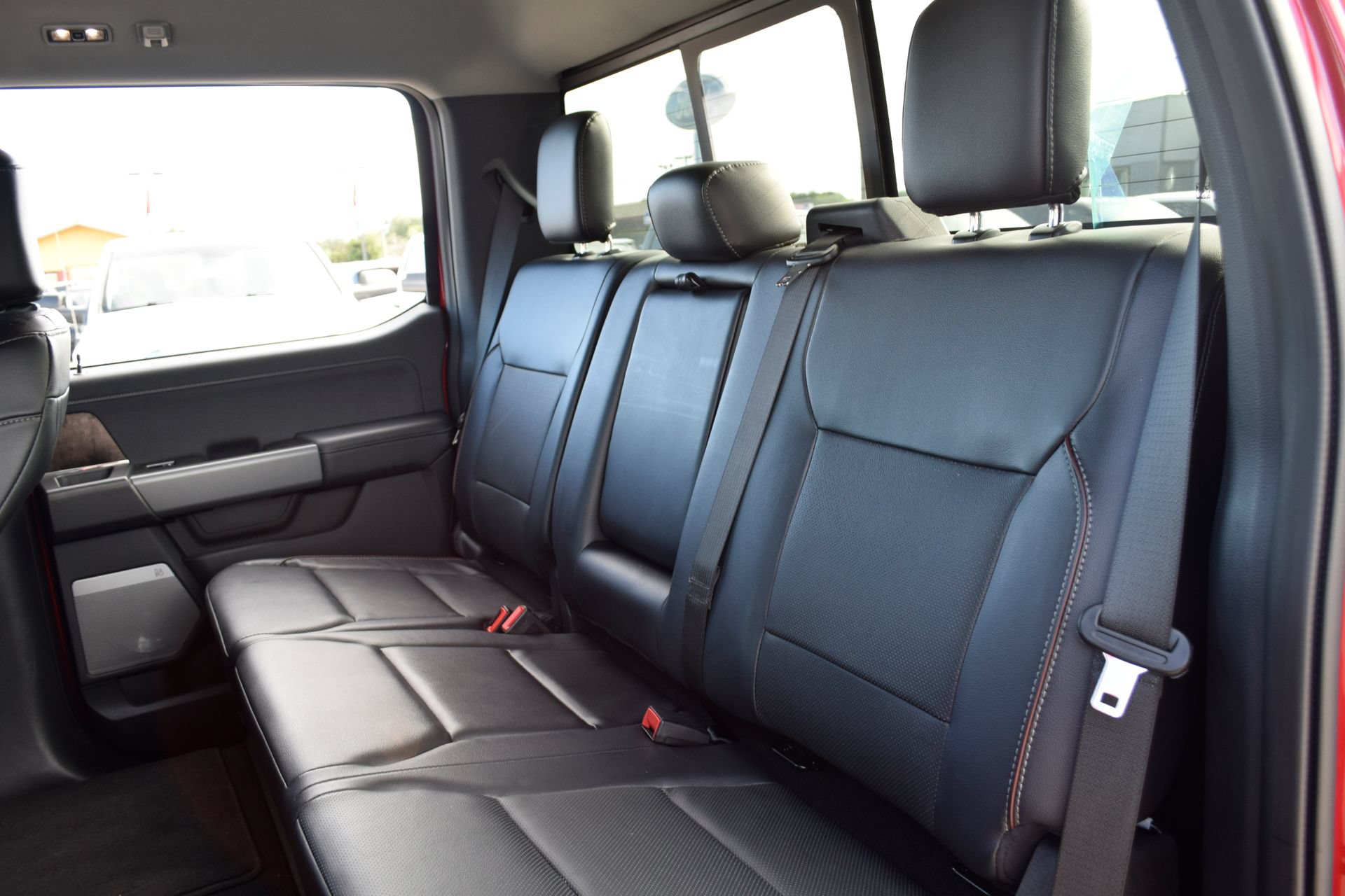 Used 2024 Ford F250 Lariat w/ Black Appearance Package AWD/4WD image 18