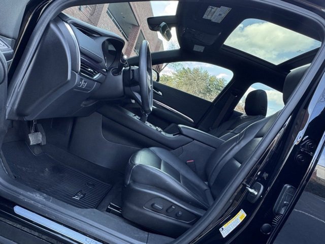 Used 2022 Cadillac XT4 Luxury w/ Cold Weather Package image 24