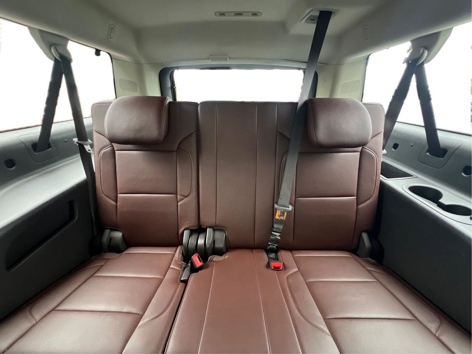 Used 2018 Chevrolet Suburban Premier AWD/4WD image 16