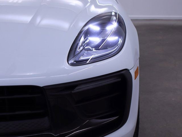 New 2024 Porsche Macan image 10