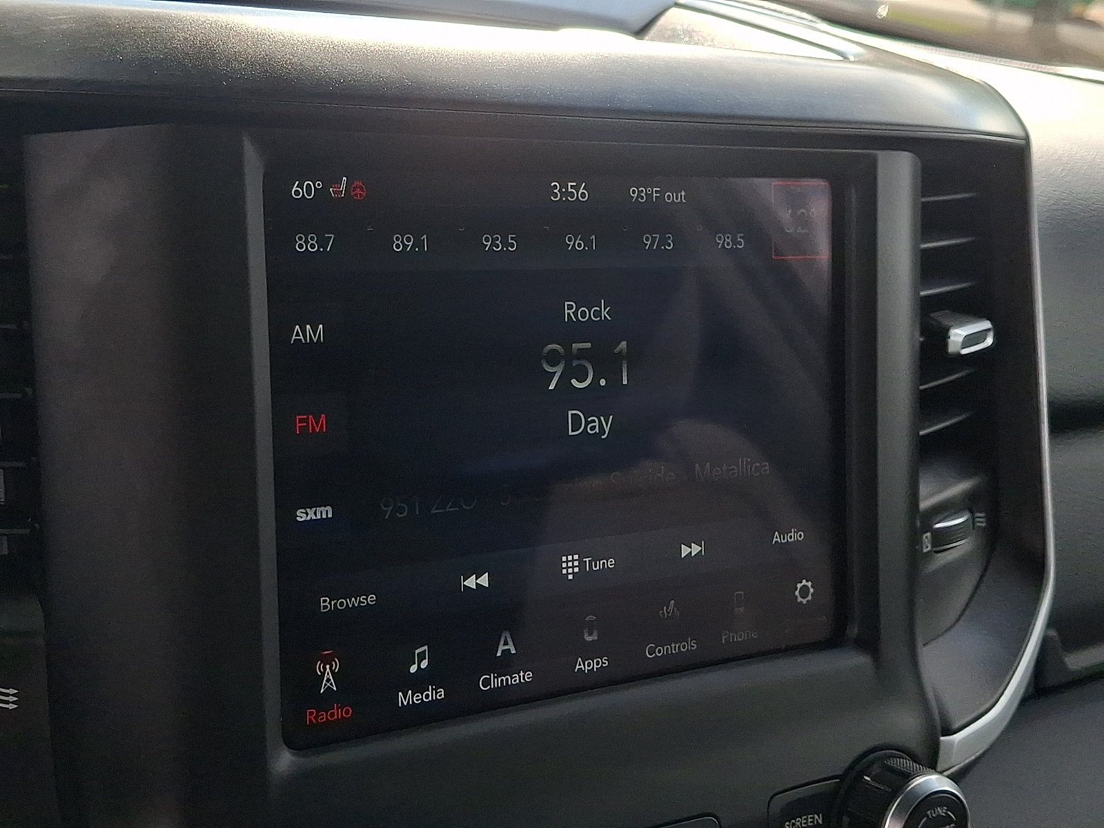 Used 2021 RAM 1500 Big Horn AWD/4WD image 16