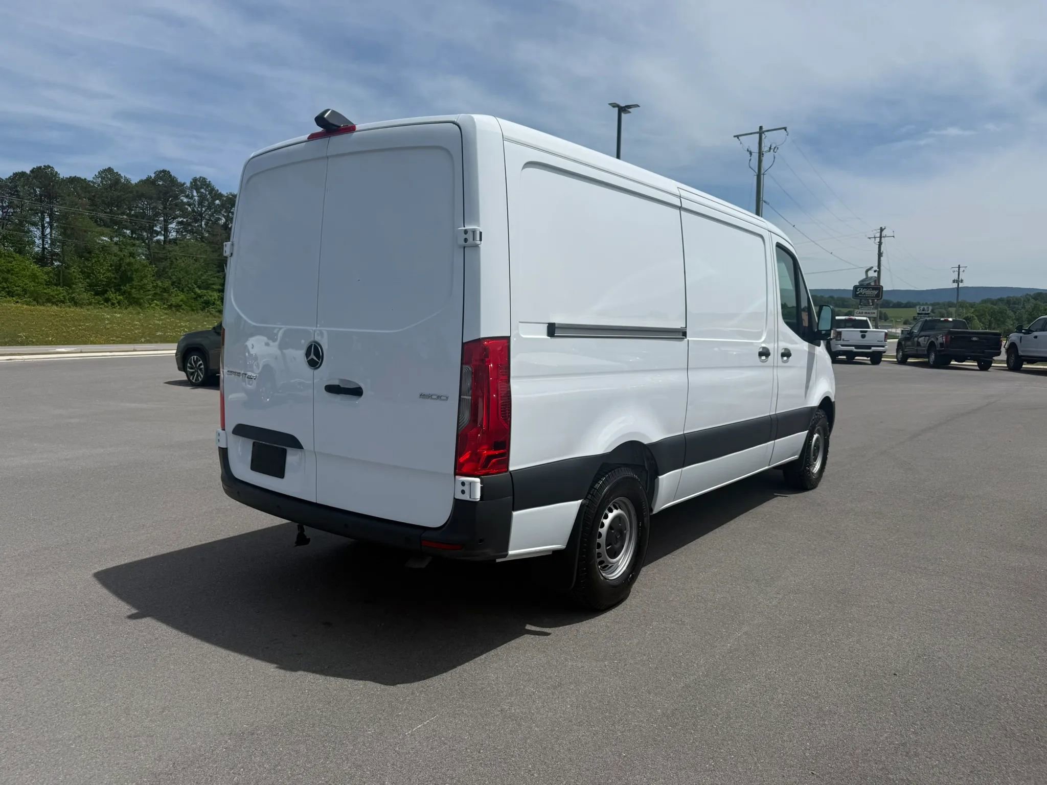Used 2022 Mercedes-Benz Sprinter 1500 image 4