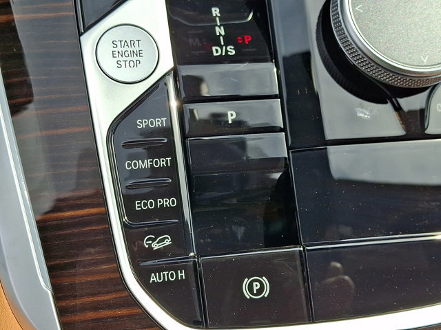 New 2026 BMW X5 xDrive40i w/ Climate Comfort Package image 18