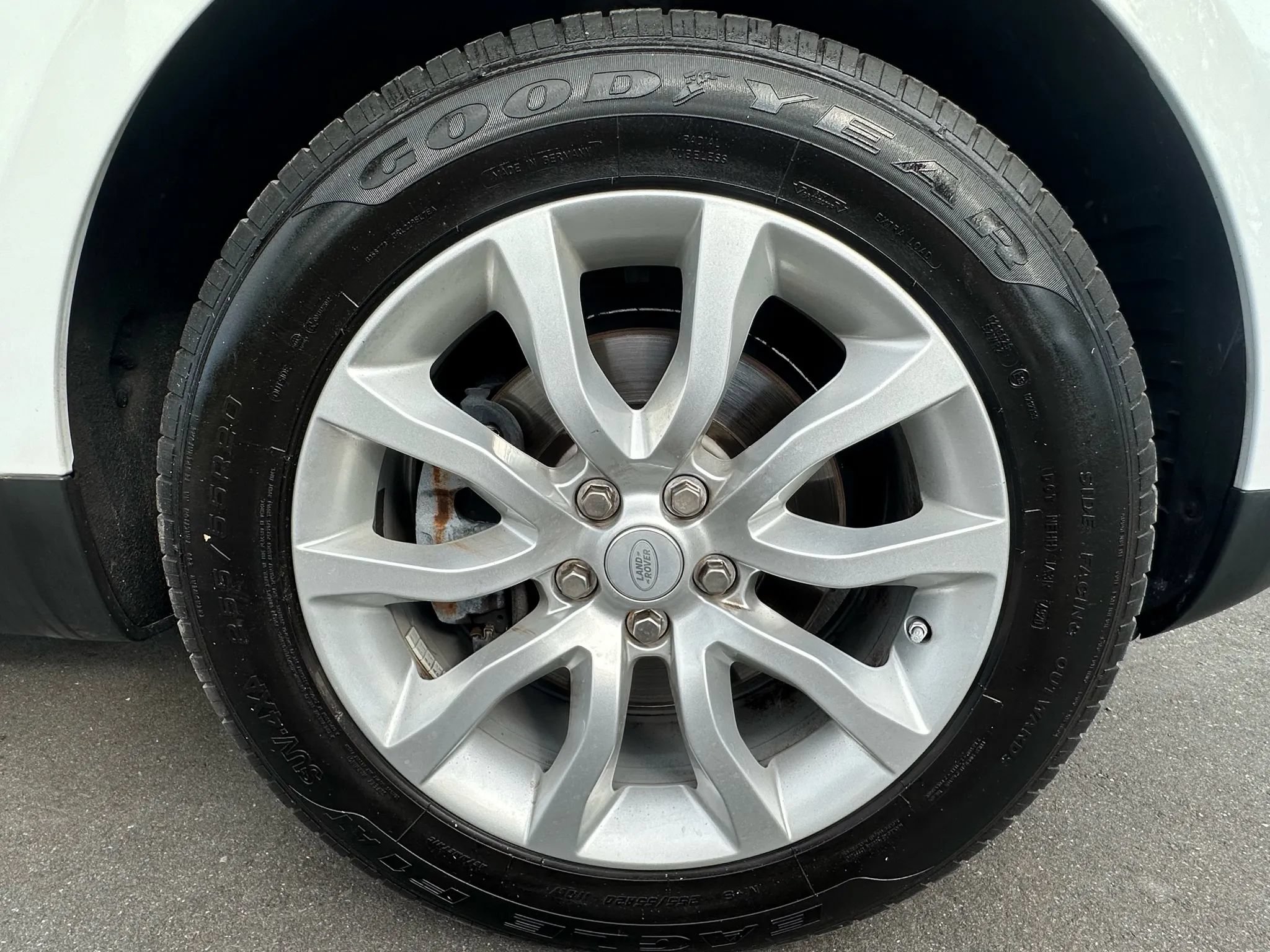 Used 2015 Land Rover Range Rover Sport AWD/4WD image 13