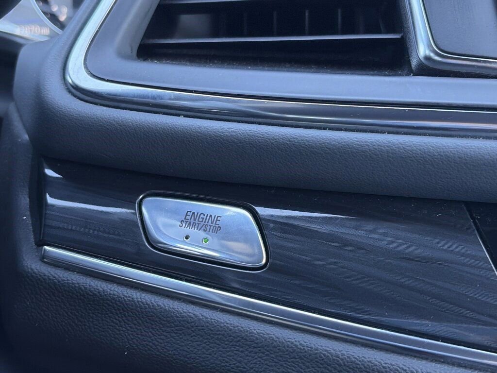 Used 2024 Buick Enclave Premium image 15